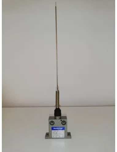 Fin de course à tige flexible 250v 5a sans nc
