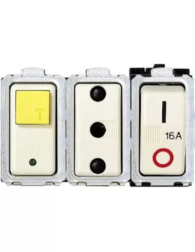 Bticino 2P T 16A 5140 Magic Safety Socket