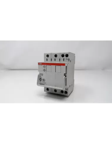 Interruptor fusible Abb e933n//32 3p y 3 módulos ea 294 7
