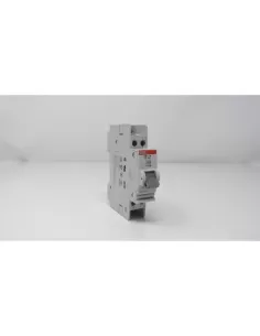 Abb e221-40 interruttore 1 modulo 4poli 16a 400v  ef 907 9