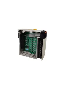 Omron cqm1id211op-1699 plc- 8di: 12 24 v, npn//pnp, comunes separados 2