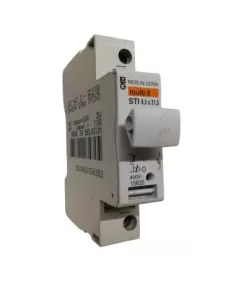 Merlin gerin 15635 sectional fuse holder 8.5x31.5 1p ma