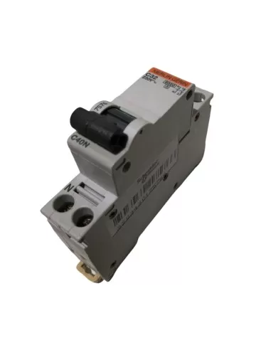 Disjoncteur Merlin Gerin 17576 1P N 32A 6K C 1Mod C40