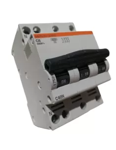 Disjoncteur Merlin Gerin 17589 4P 6A 6K C 3mod C40