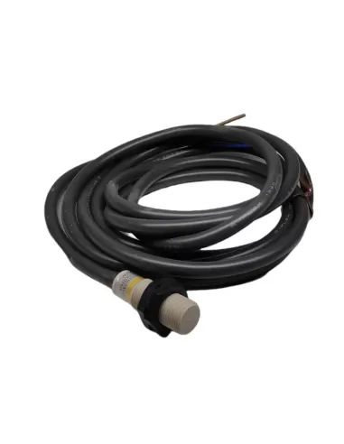Capteur de proximité Omron e2fx2f1g, câble M12 SN 2 mm 24 Vcc PNP NA 2 m