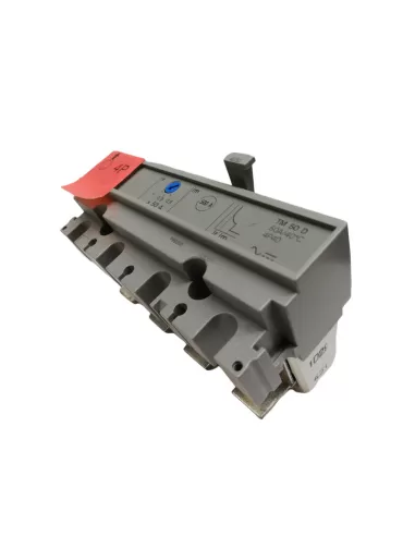 Merlin gerin 29056 tm50d 4p//4r 100//250 50a trip unit [lv429053]