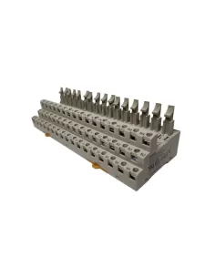 Bloc de connexion pour automate programmable Omron G70AZOC164-10318, interface 16 broches, sortie PNP 2