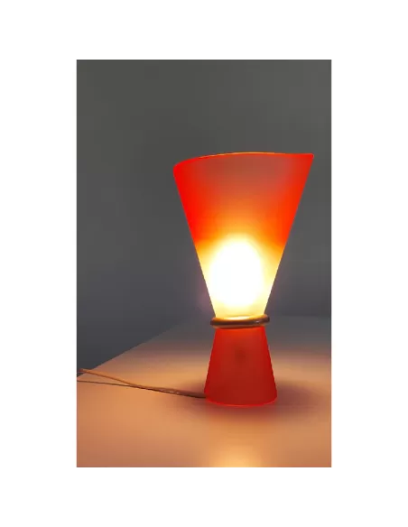 Lampada da tavolo rosso pastello anello nichel opaco e14 s73