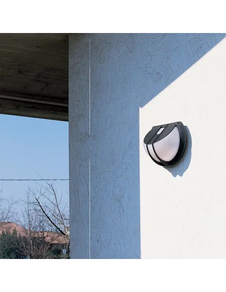 Ivela 132211: Black FLC 1x18 G24D2 Wall Lamp - The Perfect Lighting