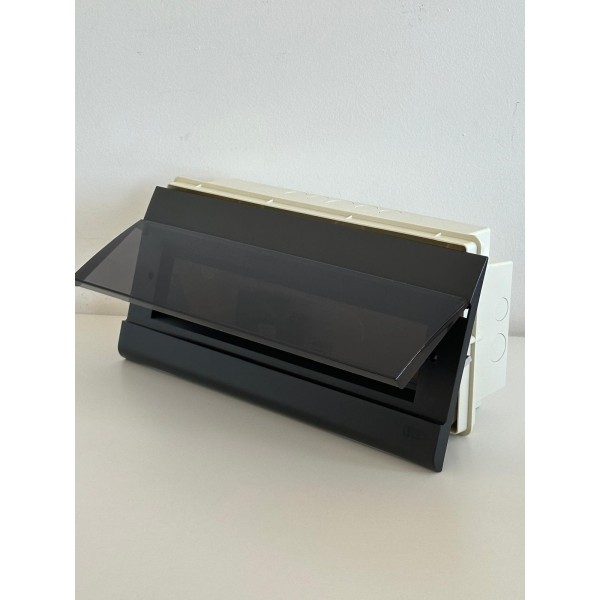 Cuadro de distribución empotrable Abb 12043 de 18 módulos IP40 con puerta horizontal, gris, r7024