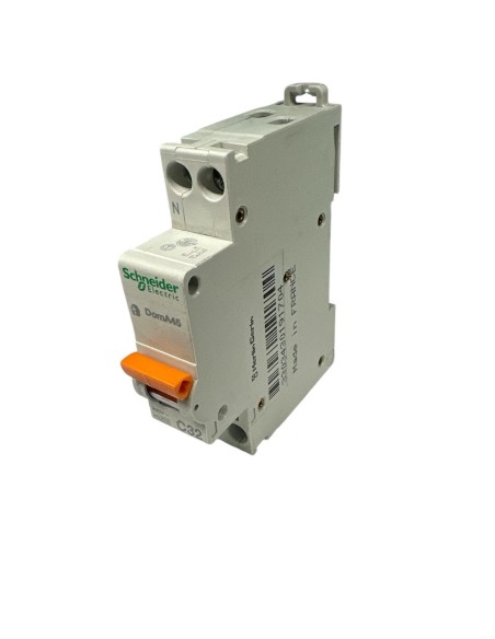 Schneider DOMA45C32 1p+n 32a 4.5kw c 1 module circuit breaker