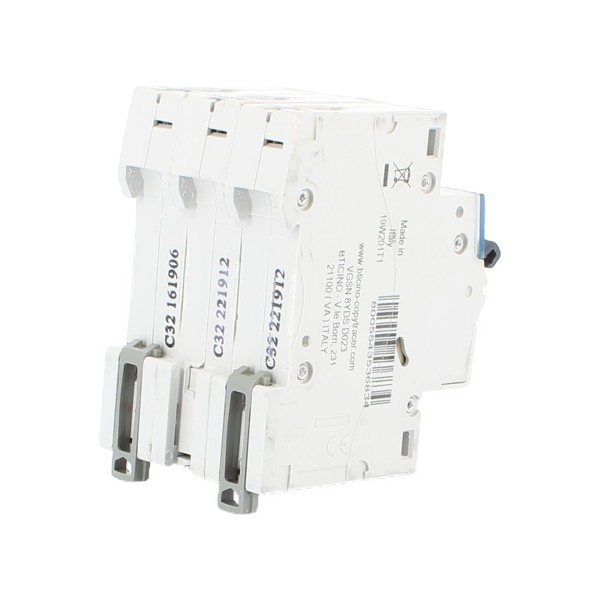 Bticino fn830yc32 btdin interruttore magnetotermico 3p curva c 32a 10ka 400v 230v