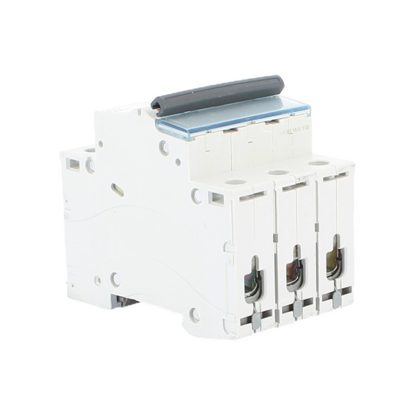 Disjoncteur triphasé Bticino FN830YC32 BTDIN, courbe en C, 32 A, 10 kA, 400 V, 230 V