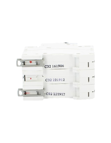 Bticino fn830yc32 btdin interruttore magnetotermico 3p curva c 32a 10ka 400v 230v