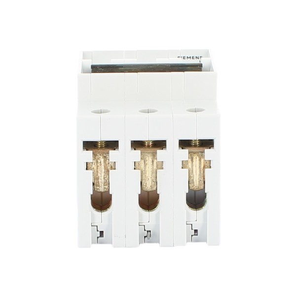 Siemens 5sx23327 3p c 32a 400v 6ka circuit breaker