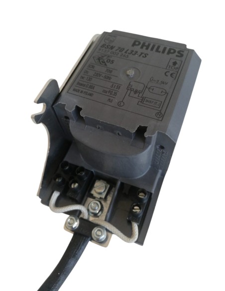 Viabizzuno f6.107.85 cubo medium kit halide g12 70w 40° 240v