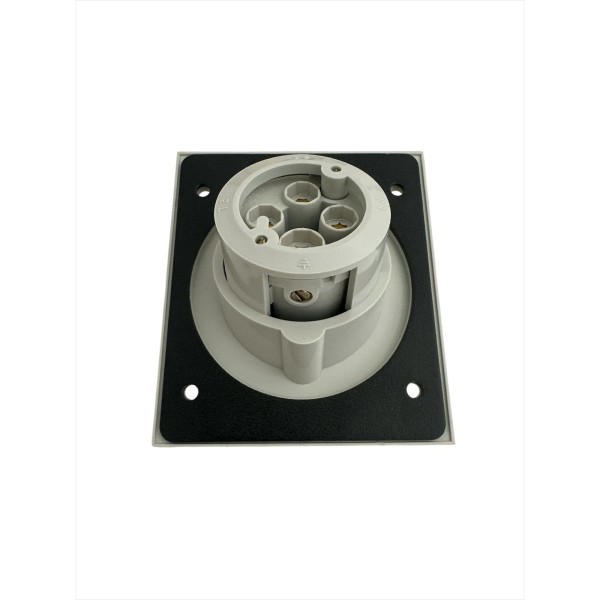 Legrand 57368 p17 flush-mounted socket 3p t 16a 380v