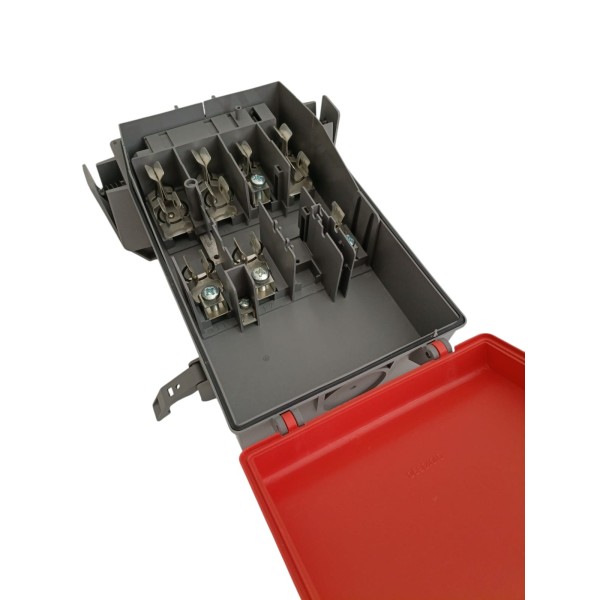 Zucchini 55625052 junction box 3p+n+t 63a with fuse base line sb4