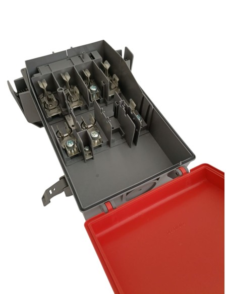 Zucchini 55625052 junction box 3p+n+t 63a with fuse base line sb4