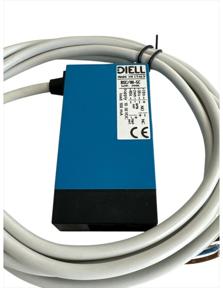 Cellule photoélectrique configurable BSC//00-5C 30 Vcc 8 m avec câble Diell à 90°