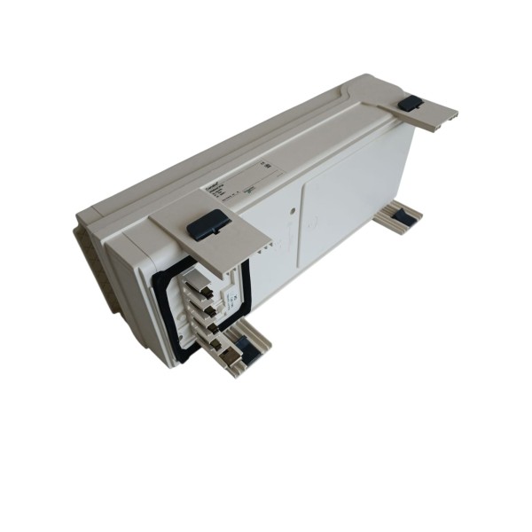 Schneider ksb32cp35 prise de 32a 2 industriel 8mod