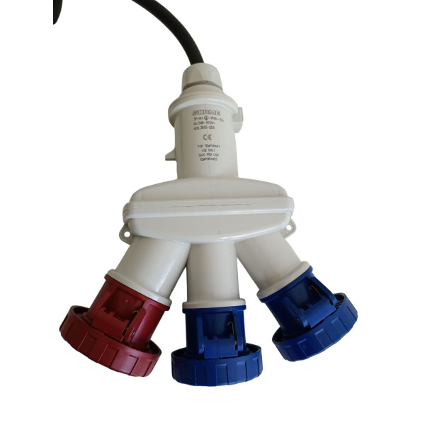 Adaptateur triple Scame 606 3515-059 avec câble IP66, prise tripolaire 16 A, 2 prises tripolaire 16 A // 1 prise tripolaire 16 A