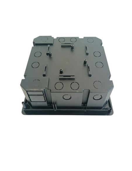 Boîte utilitaire Canaplast hypogéo avec couvercle métallique 305 x 305 x 120 mm