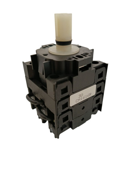 BRETER COMMUTATORE VOLTMETRICO 3 TENS. 16A