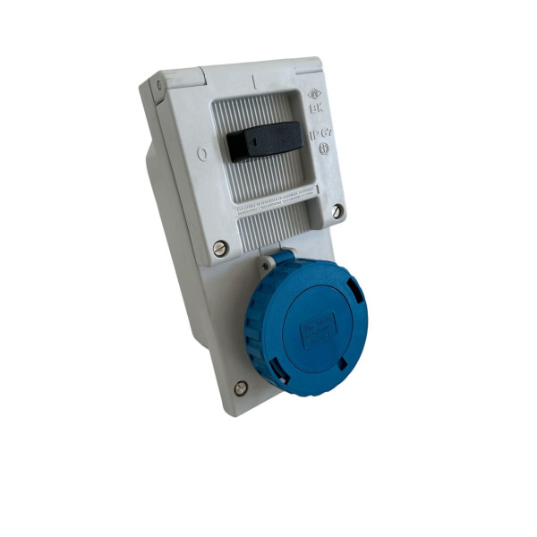 Prise Ilme bk 3263 qw à verrouillage s f 2p t 32a 220v ip67 c b f