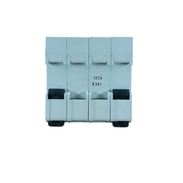 Abb e933n//50  sezionatore portafusibili 3p nd 4 moduli ea 055 2